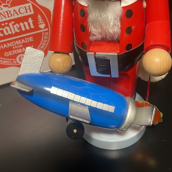 Steinbach nutcracker, S1323 “chubby flying Santa” - Picture 9 of 10